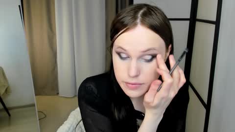 Snapshot of effiemur chatting on 01.31.26 Effie Mur online show from 01.31.26