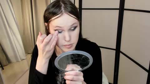 Snapshot of effiemur chatting on 02.06.26 Effie Mur online show from 02.06.26