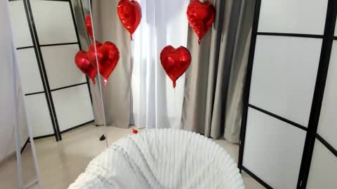 Snapshot of effiemur chatting on 02.12.26 Effie Mur online show from 02.12.26