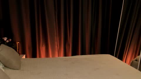 Snapshot of effiemur chatting on 02.19.26 Effie Mur online show from 02.19.26