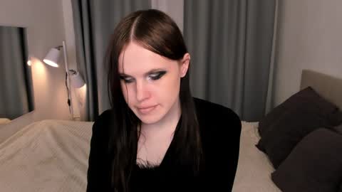 Snapshot of effiemur chatting on 02.28.26 Effie Mur online show from 02.28.26