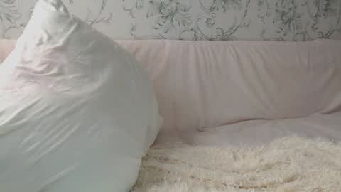 Snapshot of effsweet chatting on 12.17.24 Eff online show from 12.17.24