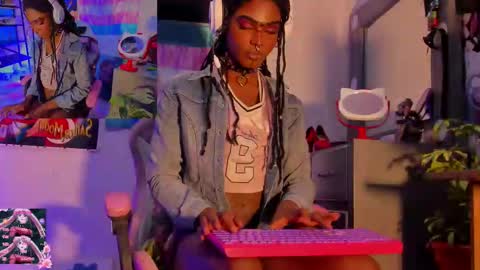 effy_marinn online show from 09.17.25