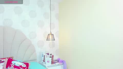 Snapshot of effystonnem chatting on 01.04.25 E F F Y online show from 01.04.25