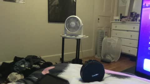 eggnog_and_booty online show from 06.13.26