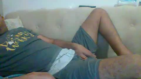 Snapshot of egyman2022 chatting on 11.17.25 Im momo 35 Egyptian at Dubai online show from 11.17.25