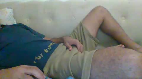 Snapshot of egyman2022 chatting on 12.15.25 Im momo 35 Egyptian at Dubai online show from 12.15.25