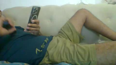 Snapshot of egyman2022 chatting on 12.17.25 Im momo 35 Egyptian at Dubai online show from 12.17.25