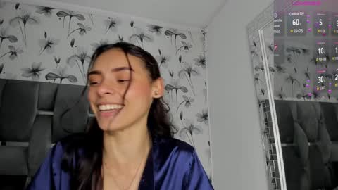 Snapshot of ehotloveaxxx chatting on 02.05.25 Valery online show from 02.05.25