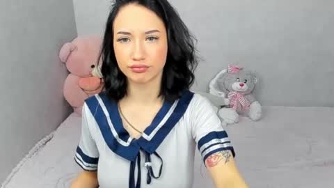 eileenmoores online show from 02.12.26