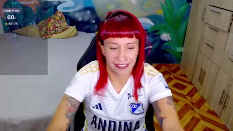 Snapshot of eimy_lorens chatting on 05.29.26 EIMY online show from 05.29.26