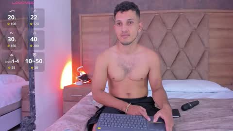 YG COUPLE online show from 02.05.26