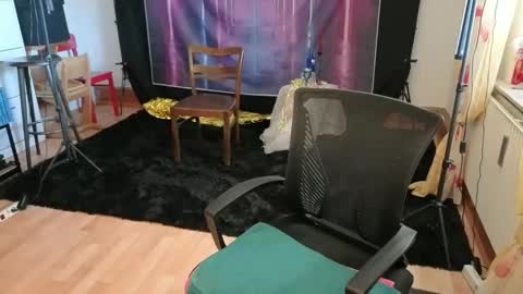 einfach_dani online show from 12.16.25