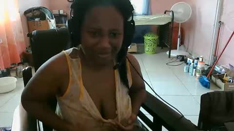 Eirondra Valeen online show from 10.30.25