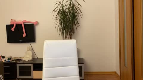 Snapshot of eitanhere chatting on 02.01.25 Eitan online show from 02.01.25