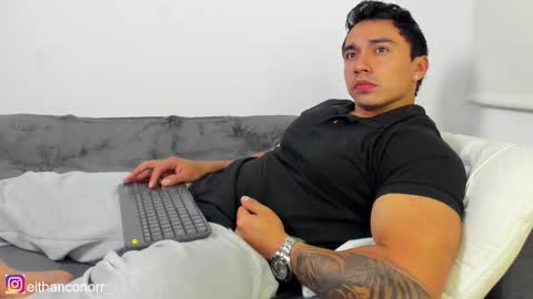 Snapshot of eithanconor1 chatting on 02.04.26 EITHAN CONOR online show from 02.04.26