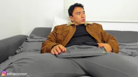 Snapshot of eithanconor1 chatting on 02.15.26 EITHAN CONOR online show from 02.15.26