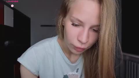 Snapshot of el1s_evans chatting on 06.28.26 please read my bio there is information about private shows and about my personality online show from 06.28.26