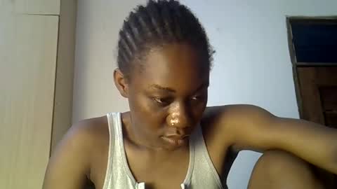 petite online show from 12.09.24