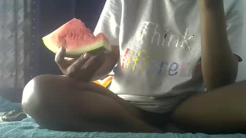 petite online show from 10.01.25