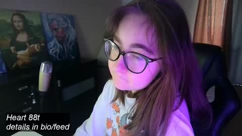 If you like it when I meow give me a thumbs up online show from 02.10.25