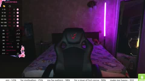 If you like it when I meow give me a thumbs up online show from 12.03.25