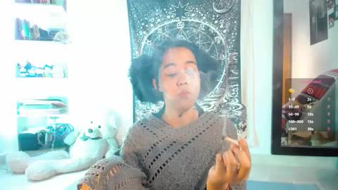 Ela  Help me reach 100 thumbs up online show from 02.07.26