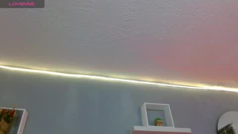 Elaia online show from 03.12.25