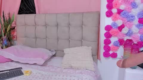 Ela  online show from 02.24.25