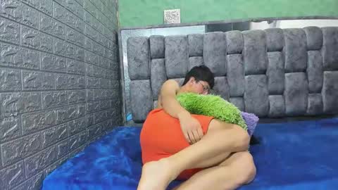 Elan Giralon online show from 03.12.26