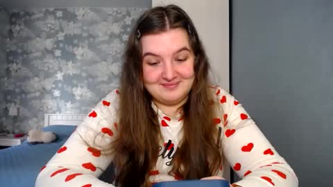 Elanis online show from 03.11.25