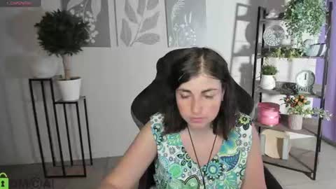 Snapshot of elara_starfall chatting on 07.10.26 Marta online show from 07.10.26