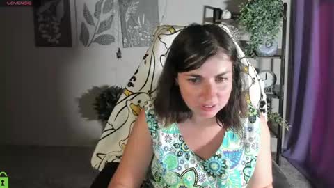 Snapshot of elara_starfall chatting on 07.28.26 Marta online show from 07.28.26