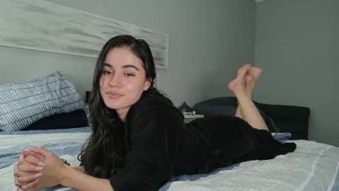 Snapshot of elarahayes chatting on 05.07.26 Elara Hayes online show from 05.07.26