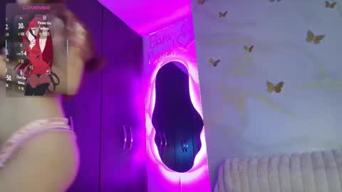 Elara Nayah online show from 01.15.26