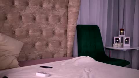 elarashine online show from 02.03.26