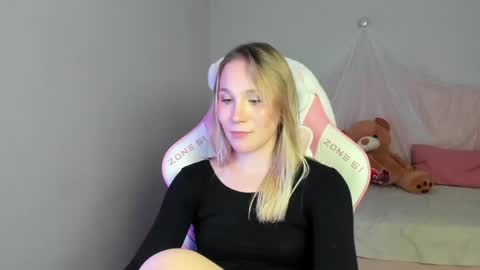 elaravoltage online show from 03.20.26