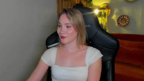 elaravoltage online show from 04.01.26