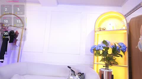 Elasummeer online show from 10.04.25