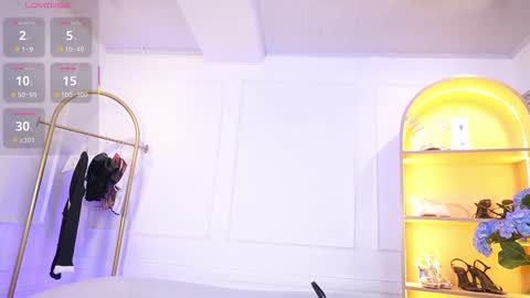 Elasummeer online show from 10.20.25