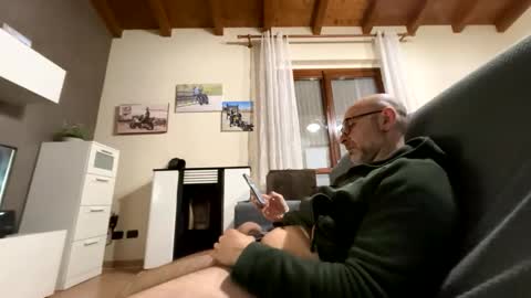 Snapshot of eldiablo844 chatting on 04.01.26 Eldiablo844 online show from 04.01.26