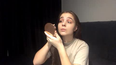 Snapshot of eleanorolaes chatting on 02.24.26 Kelly online show from 02.24.26