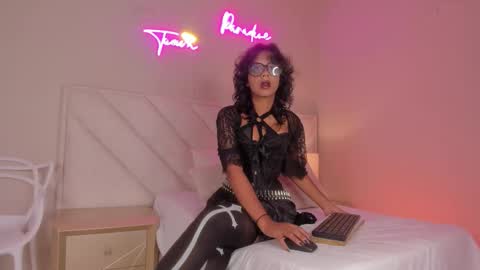 Snapshot of electra_a chatting on 11.15.25 ELECTRA online show from 11.15.25