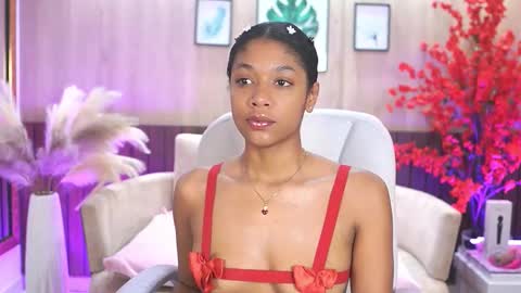 Electra Jones online show from 12.04.25