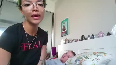 Azra online show from 04.01.26