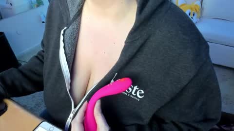 electrifiedlove_ online show from 02.19.25