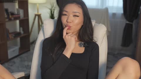 Snapshot of elegant_vibes chatting on 03.05.26 Jess online show from 03.05.26