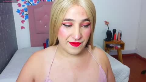 Snapshot of elektra_doll chatting on 06.05.26 elektra_doll online show from 06.05.26