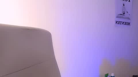 Snapshot of elektra_sky11 chatting on 01.31.25 Elektra Sky online show from 01.31.25