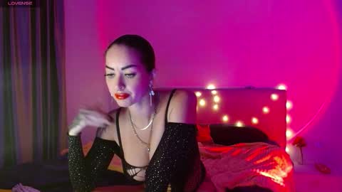 Elena online show from 11.20.25